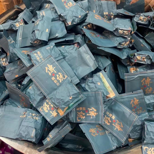 Premium Anxi Tieguanyin Tea Qingxiang Traditional Flavor Flowery Oolong Tea Green Tea 500g(62 Small bags) Natural Chinese Green Tea 安溪产铁观音茶叶清香型传统味手工花香乌龙茶青茶500克