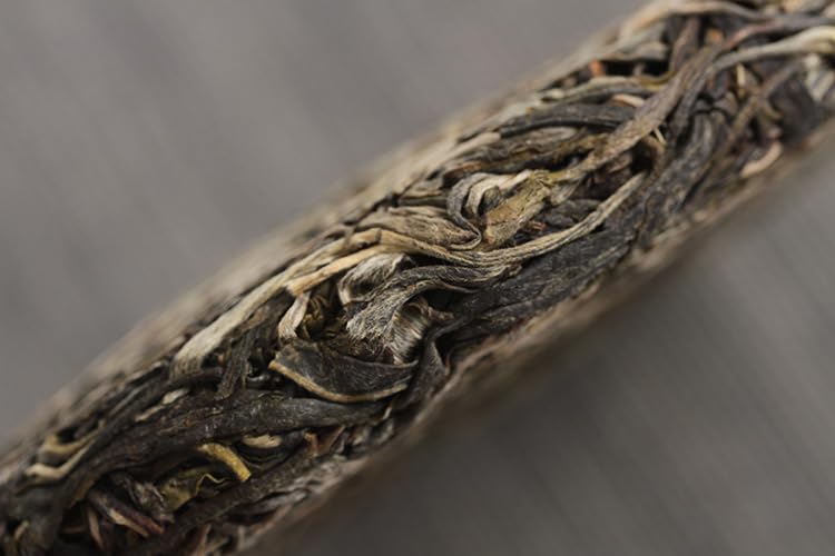 Yunnan Natural and Additive-free Puerh Tea Banzhang Yinhao Big Tree Old Tree Puerh Raw Cake 357g Qizi Cake Tea Chinese Green Tea 云南普洱茶 班章银毫大树老树普洱生饼 357克七子饼