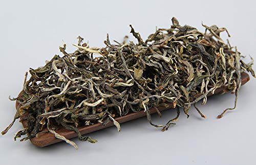 Natural and Additive-free Puerh Tea Bangdong Pure Material Sun Green Raw Tea Pre-ming Dynasty Ancient Tree Spring Tea Honey Scent 500g Green Tea 普洱茶 邦东纯料晒青生茶明前古树春茶 蜜香 500g