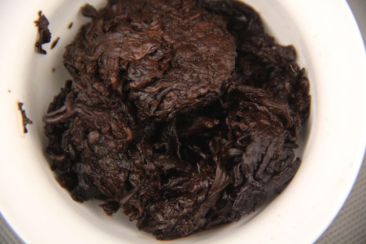 Natural and Additive-free Puerh Tea Golden Bud Old Tea Fermented Loose Yunnan Black Tea Natural Loose Tea Leaf Menghai Ripe Tea Cooked Tea 黑茶普洱茶500g陈年金芽 老茶头 自然沱 散茶叶 勐海熟茶