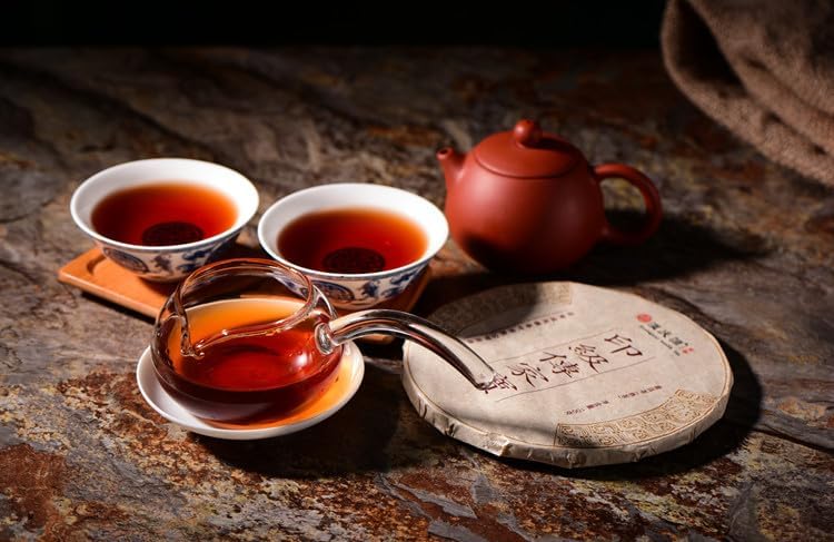 Natural and additive-free Puerh Tea Black Tea Ban Zhang 100g Old Ripe Tea Yunnan organic loose leaf Gong ting puerh tea 普洱茶熟茶 100g宫廷普洱七子饼巧克力普洱茶