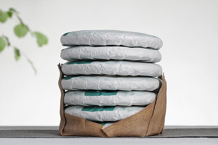 Natural and Additive-free Yunnan Puerh Tea Jingmai Lanxiang Raw Tea 357g Qizi Cake Deliciously Smooth Puerh Tea Green Tea 云南普洱茶 景迈兰香生茶357g 七子饼