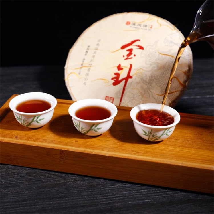 Natural Without Additives Puerh Tea Ripe Tea Premium Black Tea Gong ting Pu-erh Tea Cake Aromatic and Flavorful Black Tea 357g /12.59oz普洱茶熟茶黑茶金针普洱茶饼 云南七子饼茶357克宫廷普洱