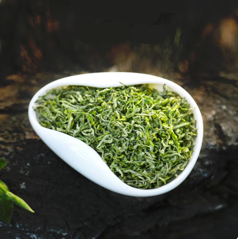 Pre-ming Biluo Tea Premium High Mountain Yunwu Mao Jian Green Tea Ganlu Tender Buds Mao Jian明前新茶碧螺春高山云雾毛尖绿茶甘露嫩芽毛尖礼盒装500g