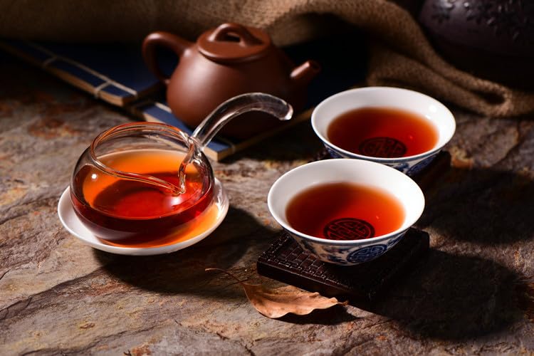 Natural and additive-free Puerh Tea Ripe Tea Yunnan Yixingyuan Puerh Cake 100g Small Tea Cake Menghai Brown Tea Cake Black tea 云南溢庆源普洱饼 100克小茶饼 勐海布朗