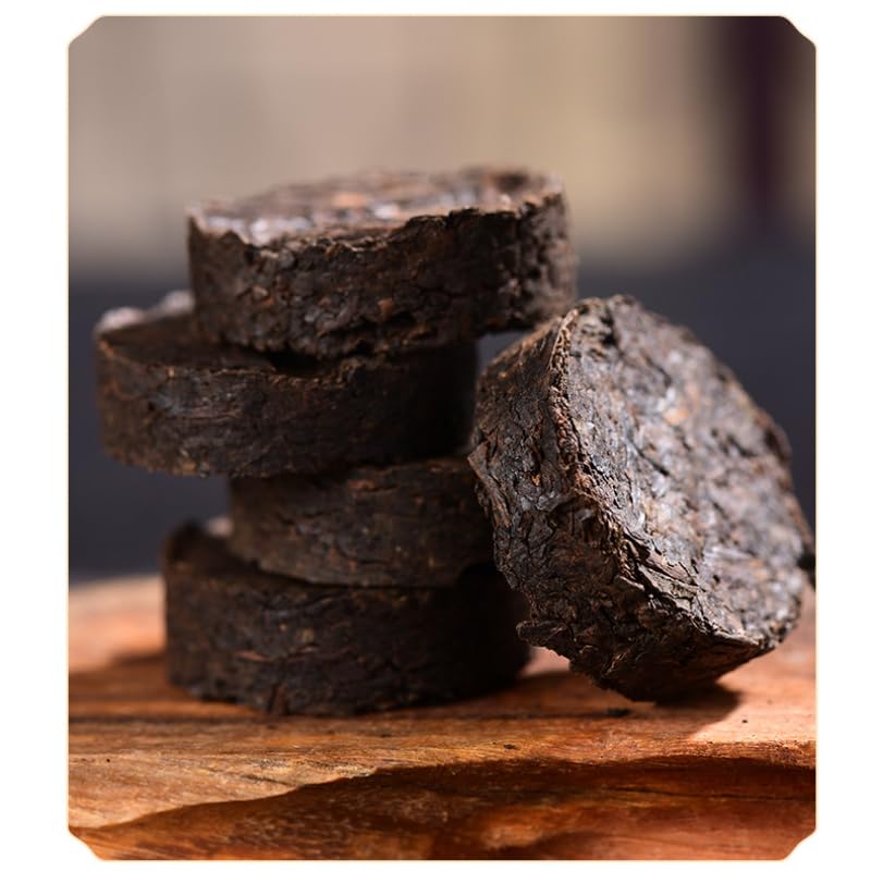 Glutinous Fragrance Yunnan Puerh Tea 250g Ripe Tea Small Jade Cake Tea Individually Wrapped Gift Set Suitable for Long Term Storage 糯米香云南普洱茶小玉饼独立包装礼盒装 250g