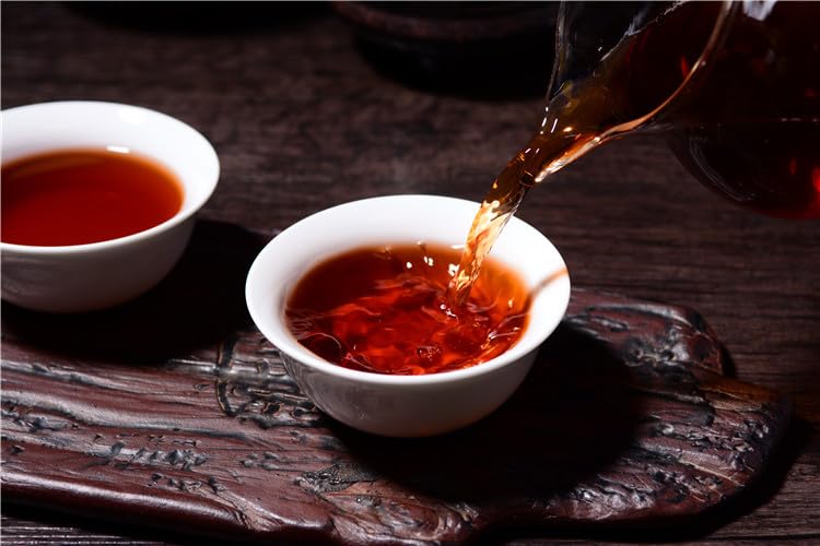 Natural Puerh Tea Cake Yunnan Puerh Tea Ripe Tea Premium Menghai Puerh Black Tea 357g/12.oz Selected from spring tea leaves  云南七子饼茶357g 普洱黑茶勐海