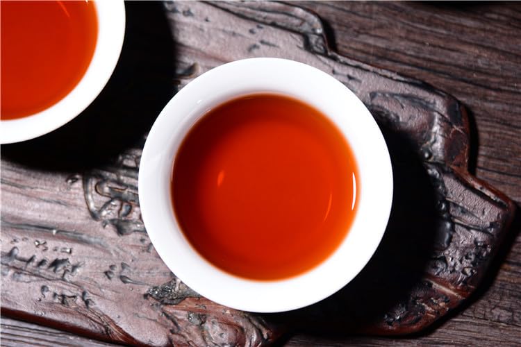 Natural Puerh Tea Cake Yunnan Puerh Tea Ripe Tea Premium Menghai Puerh Black Tea 357g/12.oz Selected from spring tea leaves  云南七子饼茶357g 普洱黑茶勐海