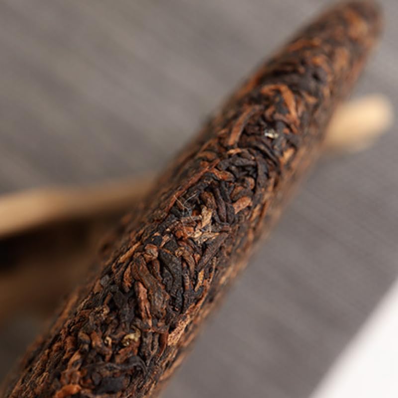 Natural Aged Puerh Ripe Tea Menghai Golden Bud Qizi Cakes Tea 357g Red Soup Colour Yunnan Puerh Tea Aromatic and Flavorful Black Tea 陈年普洱熟茶 357g勐海金芽七子饼茶 汤色红亮云南普洱茶