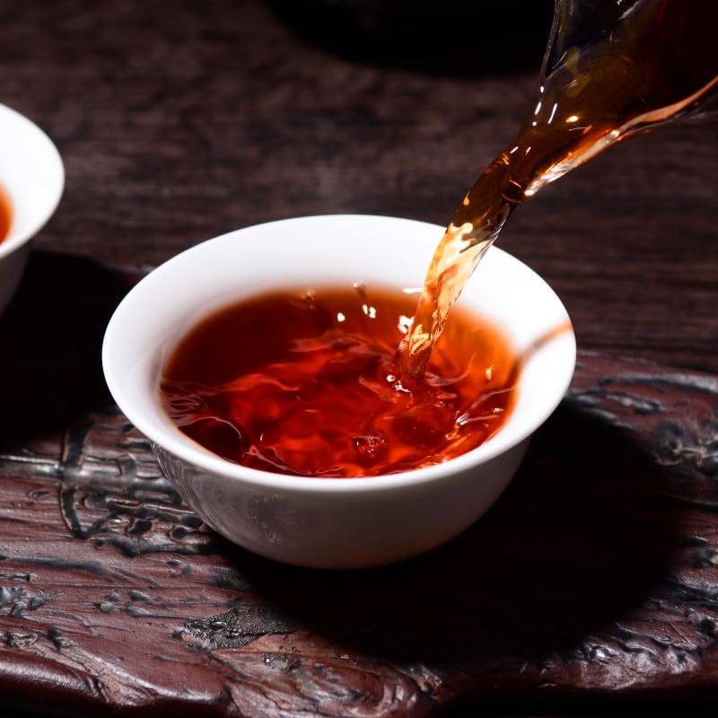 Natural Puerh Tea Cake Yunnan Puerh Tea Ripe Tea Premium Menghai Puerh Black Tea 357g/12.oz Selected from spring tea leaves  云南七子饼茶357g 普洱黑茶勐海