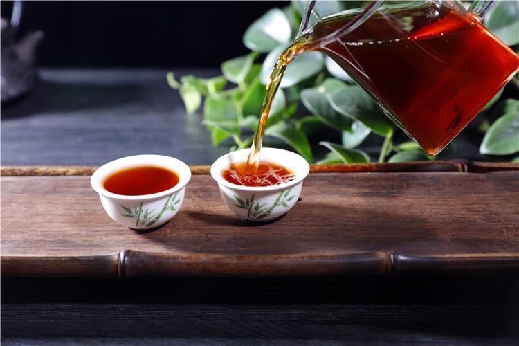 Natural Without Additives Puerh Tea Ripe Tea Premium Black Tea Gong ting Pu-erh Tea Cake Aromatic and Flavorful Black Tea 357g /12.59oz普洱茶熟茶黑茶金针普洱茶饼 云南七子饼茶357克宫廷普洱