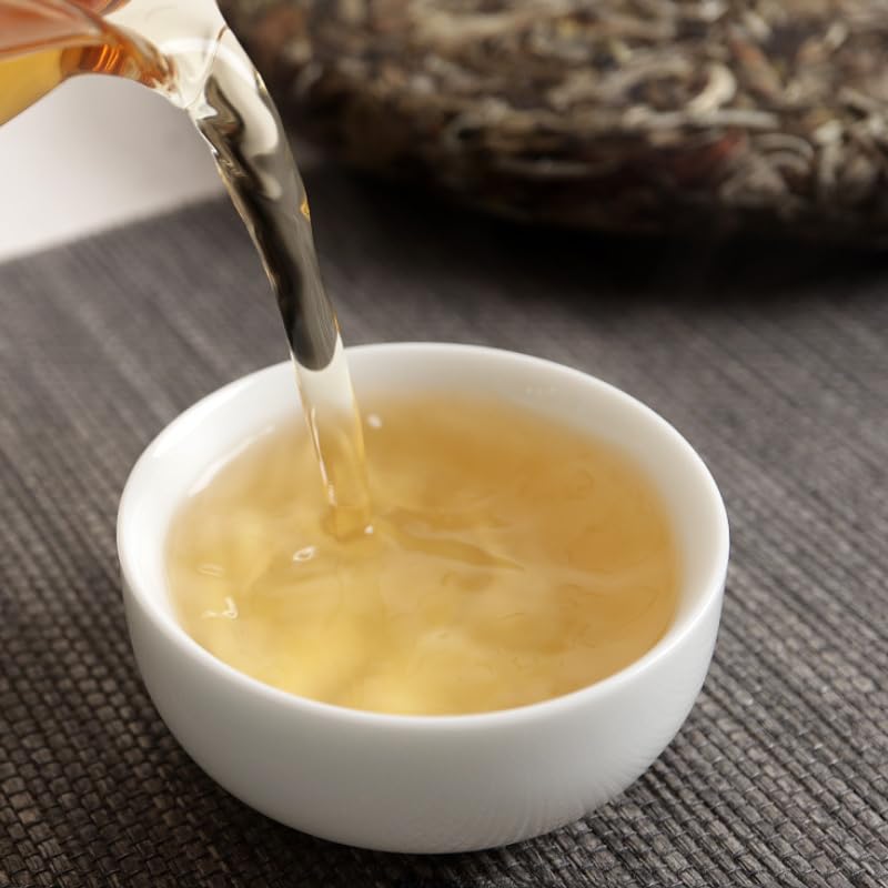 Yunnan Natural and additive-free White Tea Date Fragrance Medicinal Fragrance 357g Old Tree White Tea puerh tea cake 云南白茶枣香 药香 357克 老树白茶