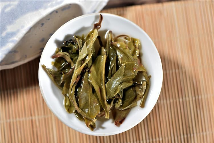 Premium Puerh Tea Cake Yiwu Puerh Raw Tea Green tea 357g Yunnan Qizi Cake Raw Tea Deliciously Smooth Puerh Tea 普洱茶饼 易武国有林 357g普洱生茶 云南七子饼茶