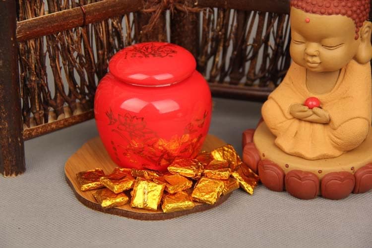 Yunnan Tea Gift Tea Puerh Tea Healthful Choice of Black Tea Longyin Tea Paste Ripe 40g Tin Extract Tea Gift for Family and Friends 云南茶叶 礼品茶 普洱茶龙印茶膏熟 40g罐装
