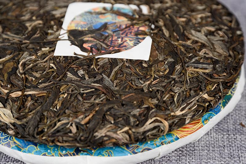 357g Additive-free Banzhang Raw Tea Cake First Spring Tea Puerh Raw Tea Tea Cake Old Banzhang Healthy and Delicious Green Tea 357g麒麟班章生饼 头春茶 普洱生茶茶饼