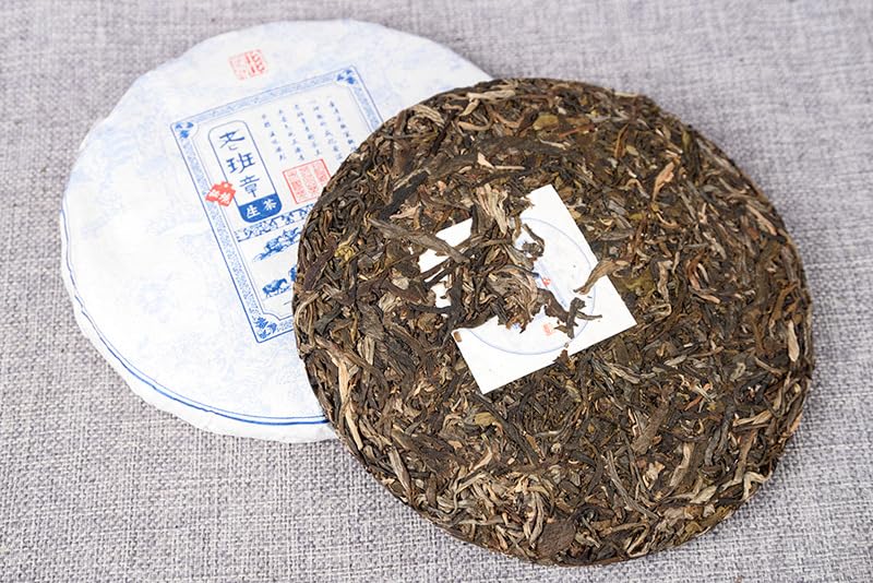 Natural and additive-free Yunnan Tea Old Banzhang Raw Cake Puerh Tea 357g Chinese Green tea 老班章生饼 普洱茶生茶 357g七子饼茶
