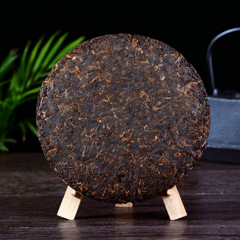Natural Puerh Tea Cake Yunnan Puerh Tea Ripe Tea Premium Menghai Puerh Black Tea 357g/12.oz Selected from spring tea leaves  云南七子饼茶357g 普洱黑茶勐海