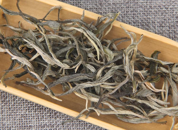 Yunnan Natural and Additive-free Ancient Six Tea Mountain Brick Original Arbor Tree Puerh Loose Raw Tea 500g Green Tea 云南古六大茶山之蛮砖原生态乔木大树普洱生茶
