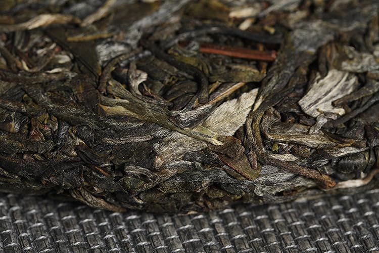 Premium Yunnan Puerh Tea Raw Tea 357g Xigui Old Tree Tea Cake Spring Tea Qizi Cake Tea Puerh Tea Organic Pu-Erh Tea, Green Tea 云南普洱茶 357克昔归(白棉)老树茶饼 明前春茶七子饼茶