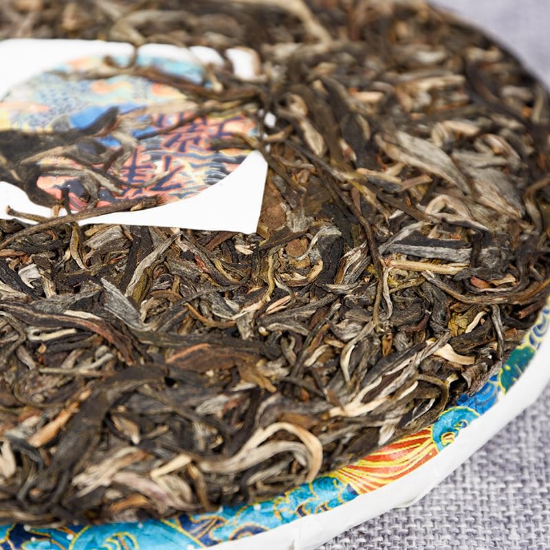 357g Additive-free Banzhang Raw Tea Cake First Spring Tea Puerh Raw Tea Tea Cake Old Banzhang Healthy and Delicious Green Tea 357g麒麟班章生饼 头春茶 普洱生茶茶饼