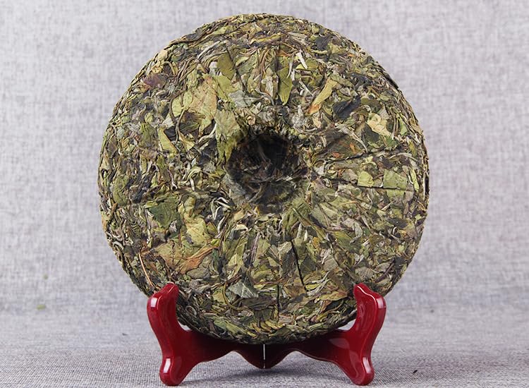 Yunnan Natural and Additive-free Ancient Tree Golden White Tea Cloud White Beauty Tea White Tea 357g Tight Tea Softer Than Raw Pu Tea 云南古树黄金白茶云白美人茶白茶 茶叶 357g紧压茶比生普