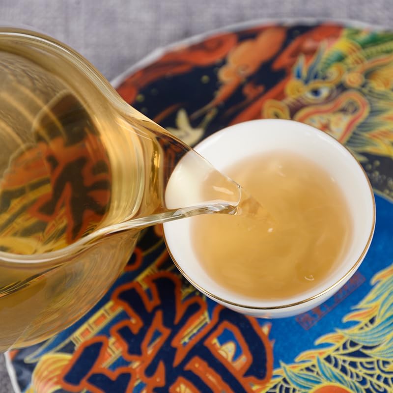 357g Additive-free Banzhang Raw Tea Cake First Spring Tea Puerh Raw Tea Tea Cake Old Banzhang Healthy and Delicious Green Tea 357g麒麟班章生饼 头春茶 普洱生茶茶饼