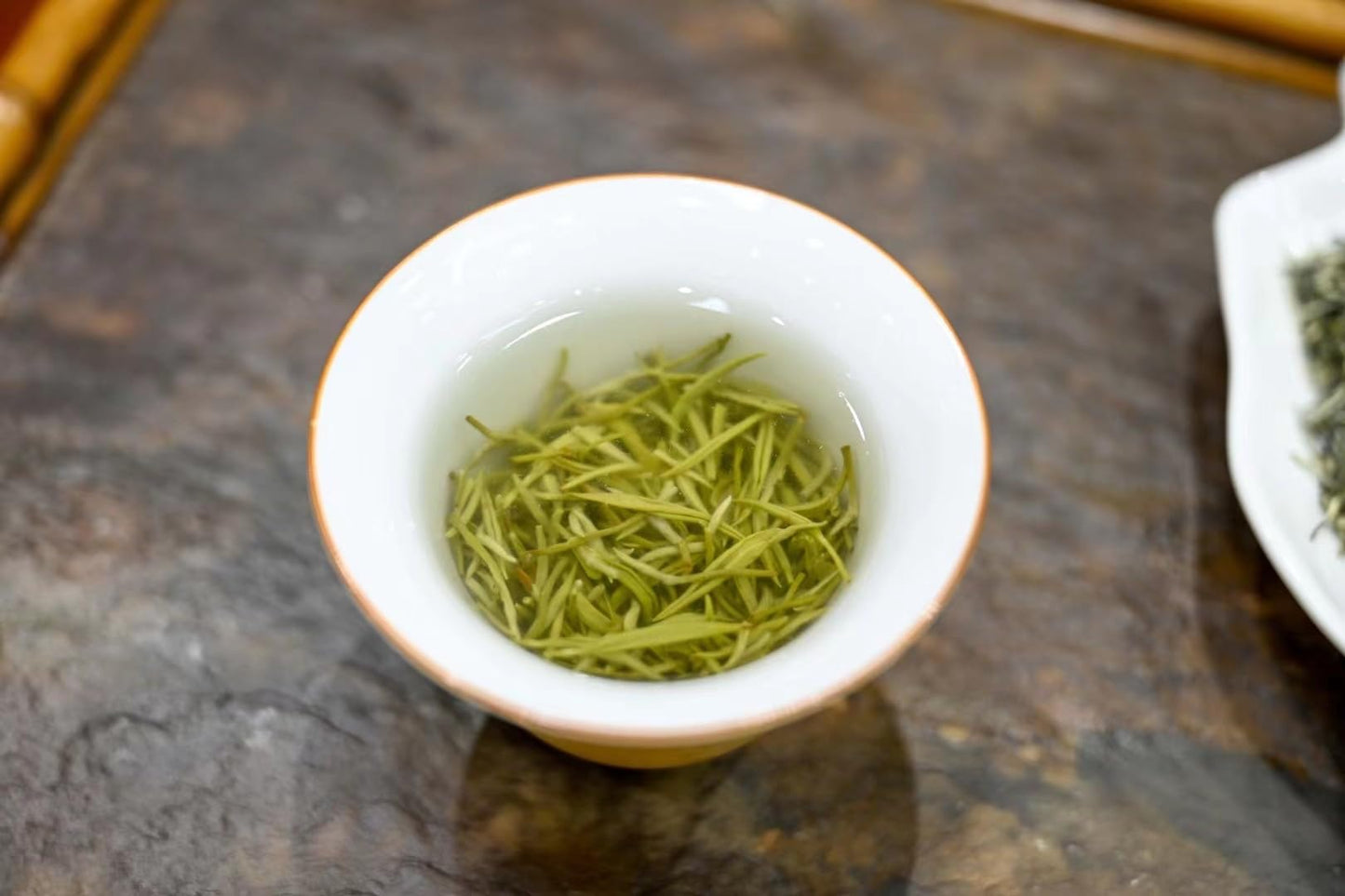 Premium Chinese Mao Jian Tea Leaves Green Tea Orchid and Chestnut Fragrance Whole Buds Mingqian High Mountain Yun Wu Tea 250g/can 新茶毛尖茶叶绿茶兰香豆香栗香全芽明前高山云雾茶500克盒装