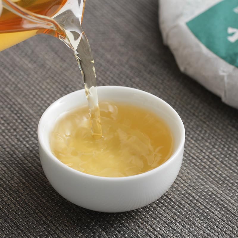 Natural and Additive-free Yunnan Puerh Raw Tea Icelandic Honey Rhythm 357g Organic Raw Tea Qizi Cakes Chinese Green Tea 云南普洱生茶 冰岛蜜韵357克 生茶七子饼茶