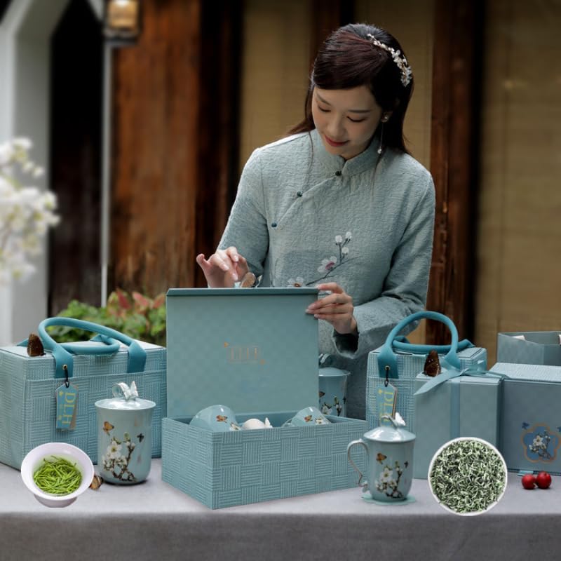 Premium Mingqian Biluochun High Mountain Yunwu Mao Jian Green Tea Ganlu Tender Buds Mao Jian Tea Gift for Tea Lovers 明前新茶碧螺春高山云雾毛尖绿茶甘露嫩芽毛尖礼盒装250g