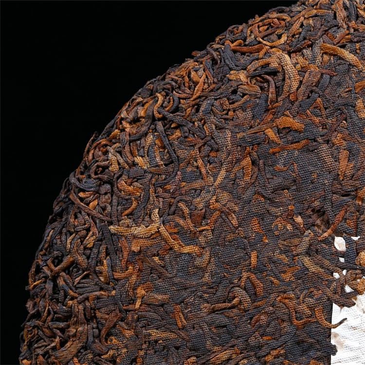 Natural Without Additives Puerh Tea Ripe Tea Premium Black Tea Gong ting Pu-erh Tea Cake Aromatic and Flavorful Black Tea 357g /12.59oz普洱茶熟茶黑茶金针普洱茶饼 云南七子饼茶357克宫廷普洱
