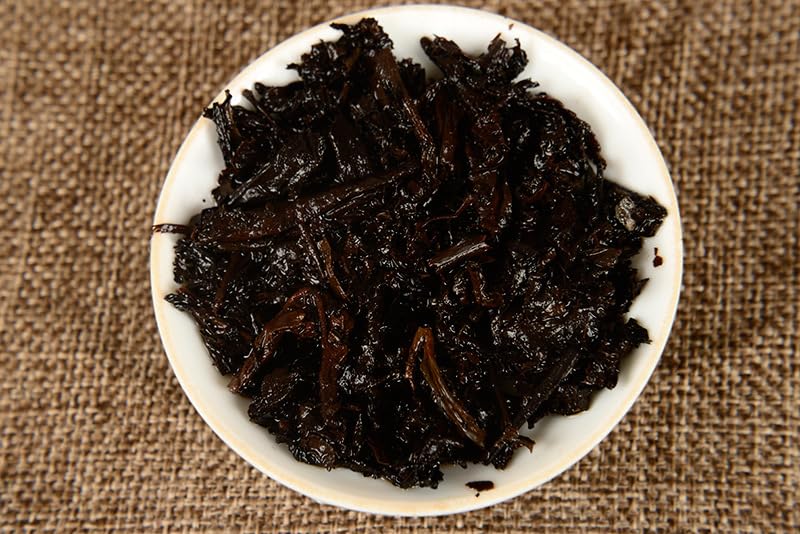 Natural Without Additives Puerh Tea Yunnan Pu'er Tea Yiwu Zhengshan Early Spring Tea Premium Cooked Tea 357g/ 12.59oz Black Tea 易武正山早春茶(熟茶)357克七子饼