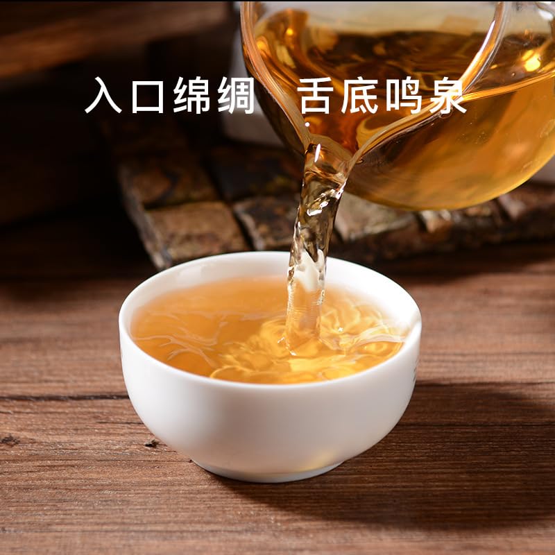 Natural and Additive-free Yunnan Puerh Tea Yunnan Renaissance Raw Tea 357g Bright Front Spring Tips Brown Ancient Tree Tea Green Tea 云南普洱茶 云海复兴号生茶 357g明前春尖 布朗古树茶