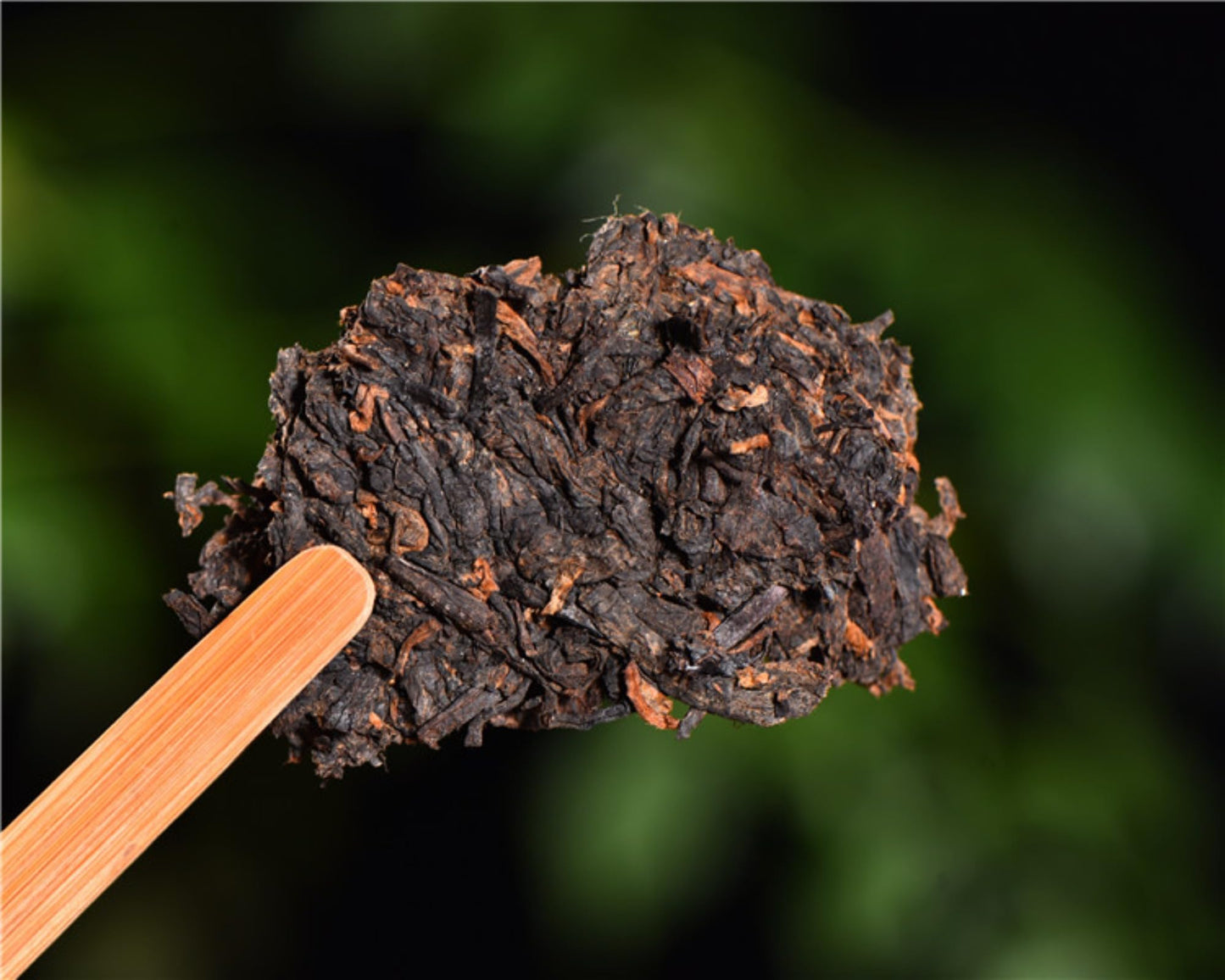 Pu-erh Tea Cooked Tea Organic Loose Leaf 400g Zodiac Memorial Cake Yunnan Qizi Cakes Tea Healthy and Delicious Black Tea 普洱茶 熟茶 溢庆源生肖纪念饼 357g云南七子饼茶叶