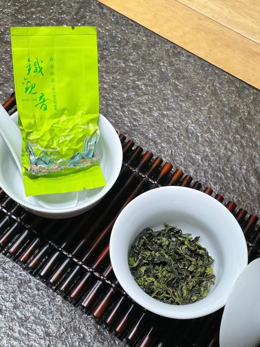 Flowery Positive Flavour Traditional Natural and Additive-free Tieguanyin Tea Anxi Oolong Tea 500g(250g*2) Iron Box Set 新茶花香正味传统手工红心铁观音茶叶安溪乌龙茶新枞500克铁盒装