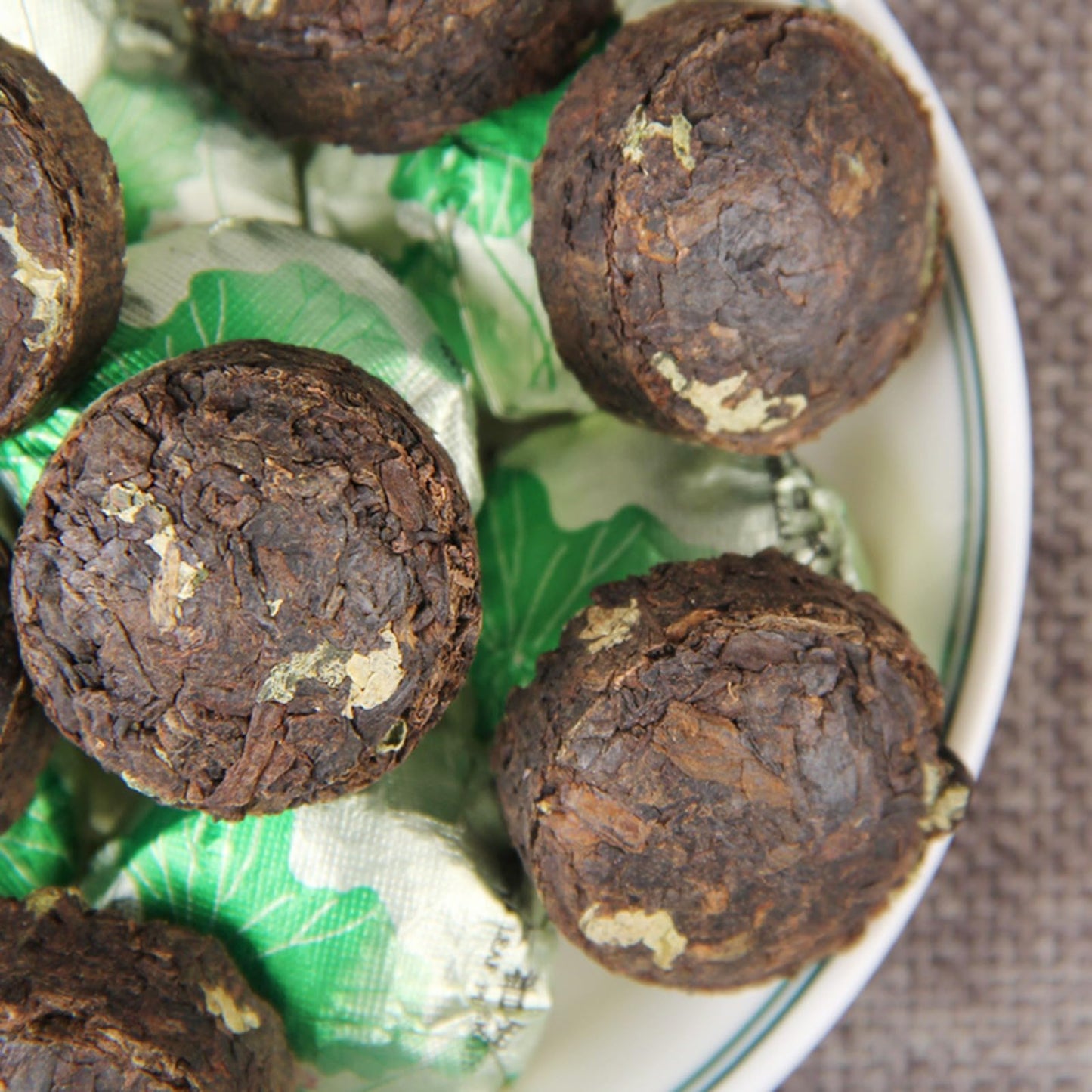 Yunnan Flower Tea Tuo Tea Lotus Leaf Flower Puerh Ripe Tea 500g Combination Herbal Tea Tea Lotus Leaf Healthy and Delicious Black Tea 小沱茶荷叶花普洱熟茶组合花草茶茶荷叶普洱茶叶500g