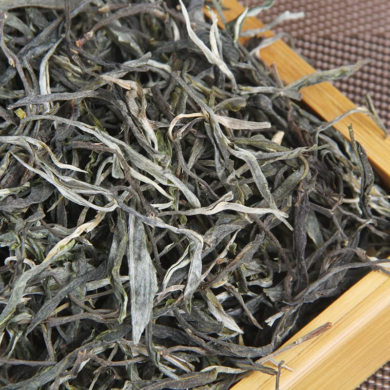 Natural and Additive-free Yunnan Lincang Iceland Around The Large Tree Tea 500g Spring Tea Loose Leaf Puerh Tea Raw Tea Loose Tea 云南临沧冰岛周边大树茶春茶普洱茶生茶