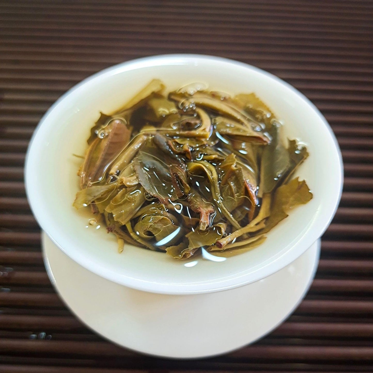 Premium Yunnan Puerh Tea Qizi Cake Raw Tea Yiwu Wan Gong Raw Tea 260g Additive-free Healthy and Delicious Green Tea 云南普洱茶七子饼生茶 易武弯弓生茶200克