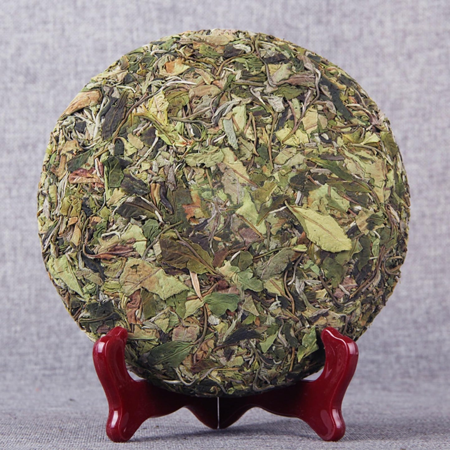 Yunnan Natural and Additive-free Ancient Tree Golden White Tea Cloud White Beauty Tea White Tea 357g Tight Tea Softer Than Raw Pu Tea 云南古树黄金白茶云白美人茶白茶 茶叶 357g紧压茶比生普