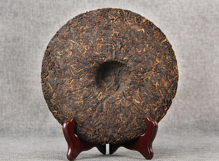 China Yunnan Pu'er Mountain Big Tree Tea Imperial Tribute Cake Spring Tea Pu'er Tea Ripe Tea Black Tea 357g