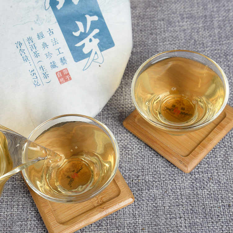 China Yunnan Pu'er Tea Ancient Tree Raw Tea Cake 357g Silver Leaf Qizi Cake Tea Spring Tea Green Tea