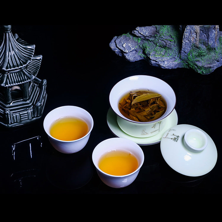 Menghai Flavour Puerh Tea Bulang Mountain Old Tree Yunnan Local Specialties 357g Raw Tea Cake Green Tea
