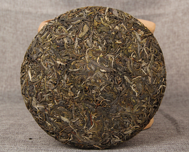 Pu-erh Tea Tibetan Pu-erh Mengku Bangdong Tea 357g Ancient Tree MingQian First Spring Raw Tea Cake Green Tea