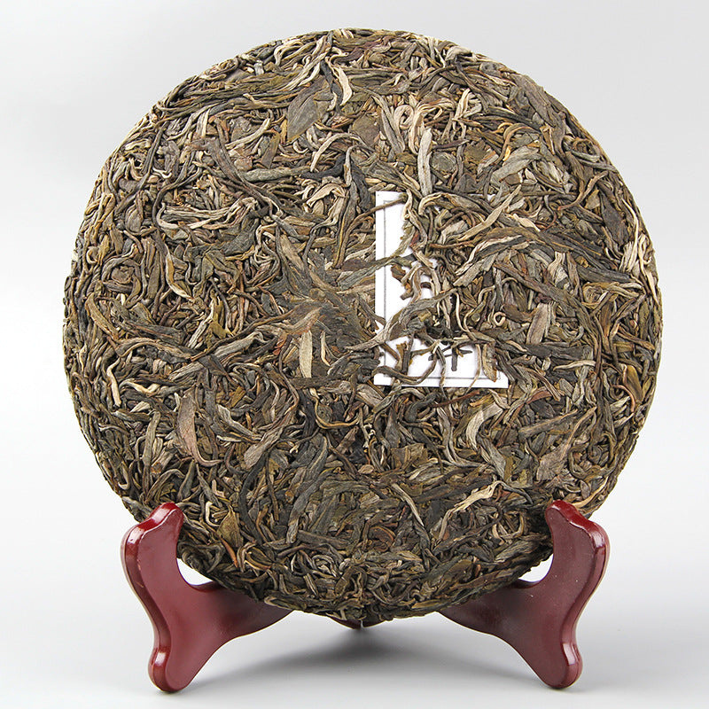 Pu'er Spring Tea 800 Years First Spring Pure Material Old Banzhang Ancient Tree Raw Tea Ancient Pressed Tea Green Tea 357g