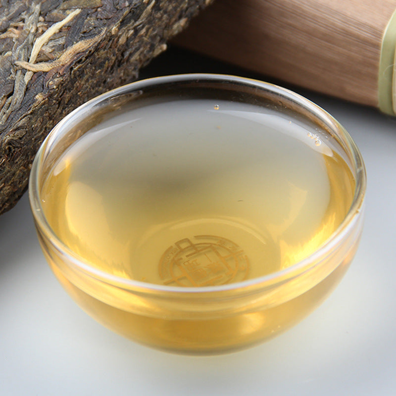 Yunnan Menghai Old Tea Brick 8582 Old Raw Tea Puerh Tea Brick 250g Green Tea