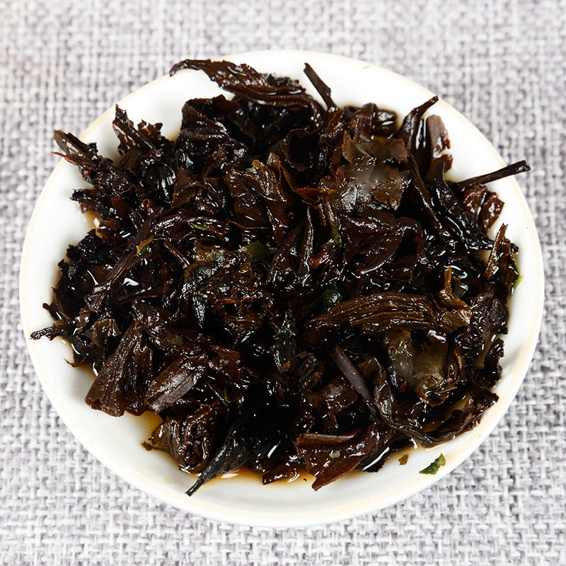 Yunnan Pu-erh Ripe Tea Gnomic Fragrance Pu-erh Ripe Tea Qizi Cake Gnomic Fragrance 357g Ripe Tea Cake Pu-erh Cake