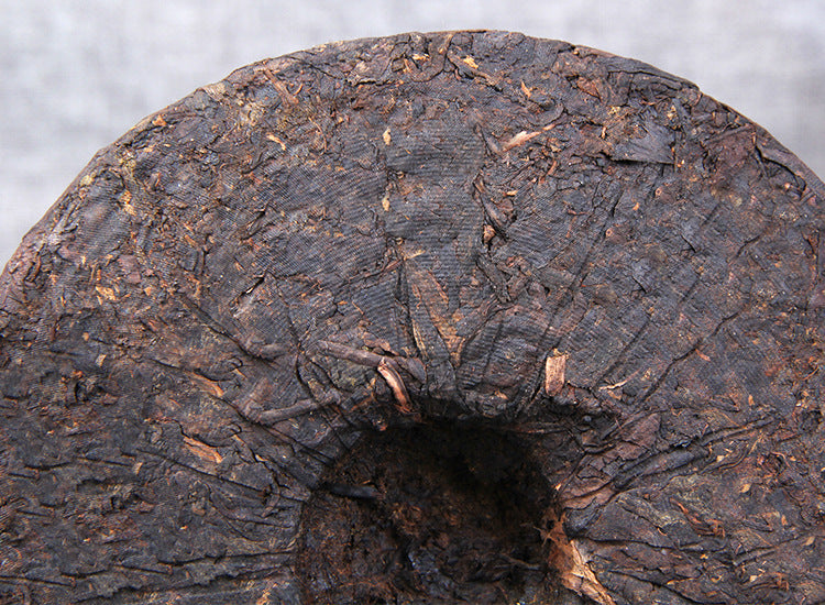 China Yunnan Black Tea Puerh Tea Ripe Tea Cake Tea Menghai Brown Mountain Yiwu Old Tree Tea Collection 357g