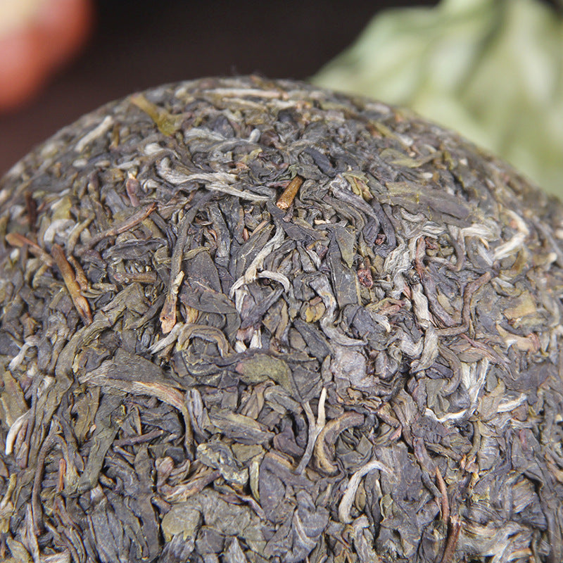 Yunnan Pu'er Tea Yiwu Miaohuotang Raw Tea Spring Tea Green Tea Ancient Tree LongfengJingua 500g