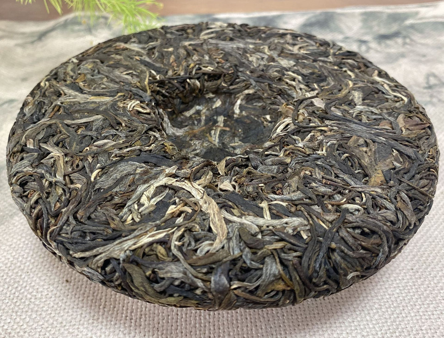 Spring Tea Slippery Bamboo Liangzi Pu'er Tea Raw Tea Yunnan Qizi Cake Tea 200g Ancient Tree Pu'er Raw Pu'er Tea Cake
