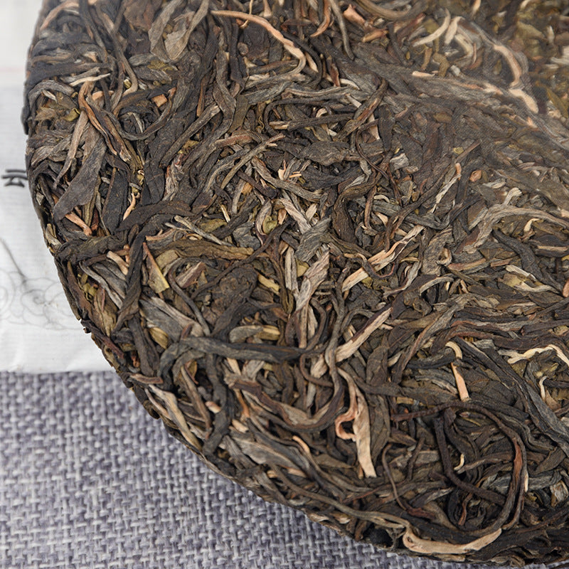 Mint Pond Raw Tea Cake 357g/cake Yiwu Mint Pond Spring Tea Green tea Yunnan Raw Tea Cake