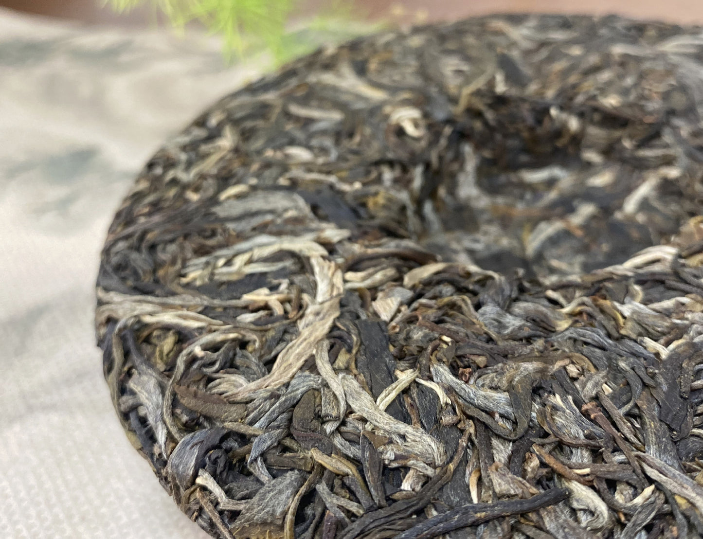 Spring Tea Slippery Bamboo Liangzi Pu'er Tea Raw Tea Yunnan Qizi Cake Tea 200g Ancient Tree Pu'er Raw Pu'er Tea Cake